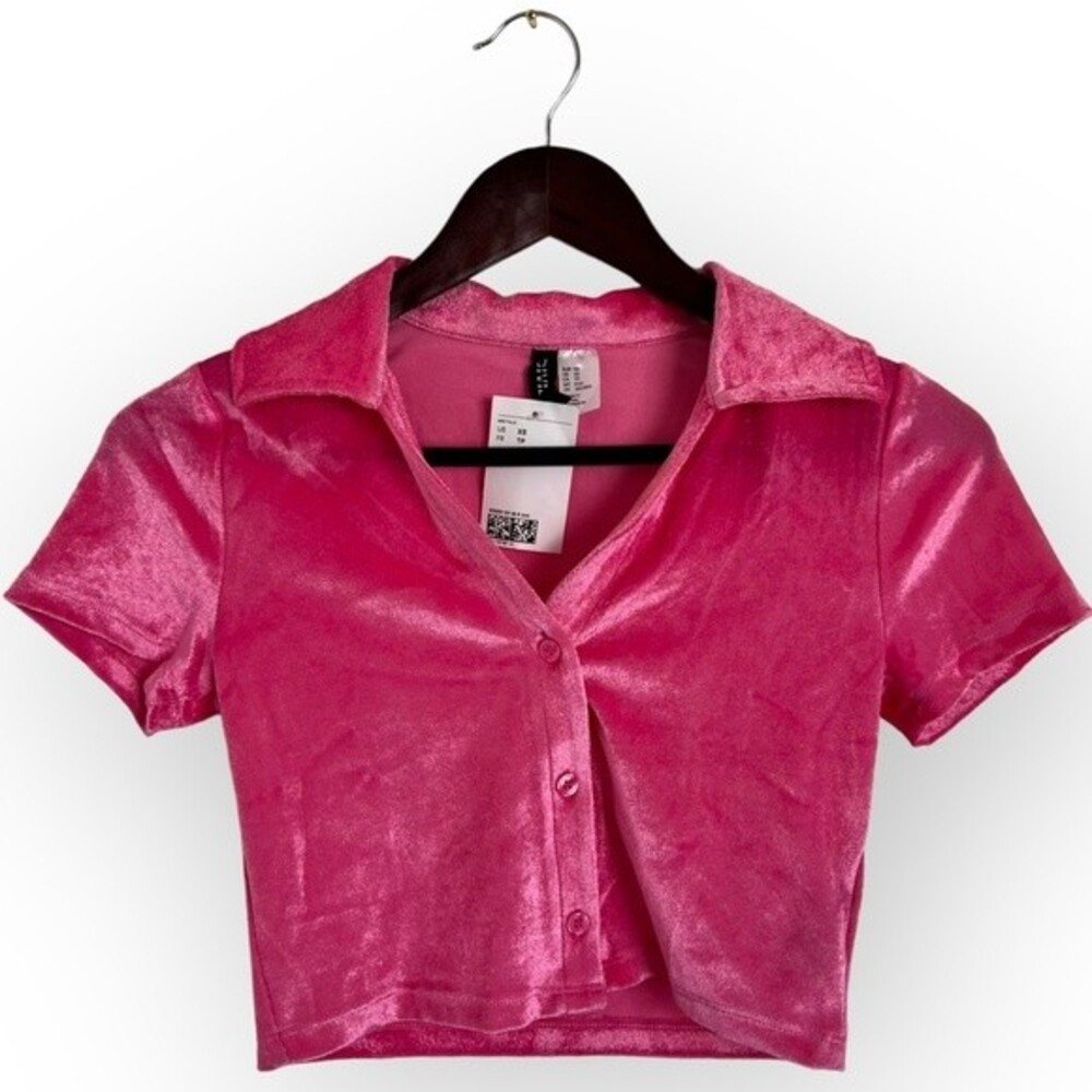 H&M | NWT Velour Barbie Pink Button Cropped Top Size XS
